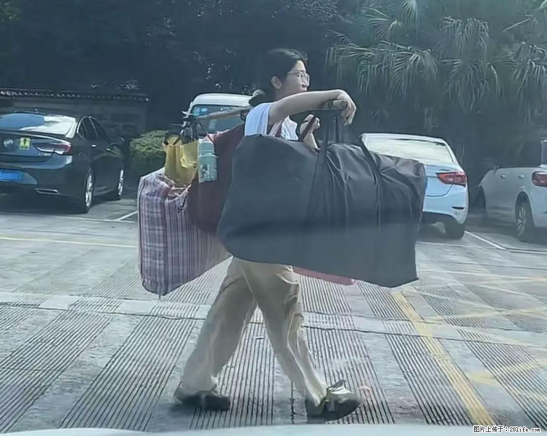 全网追的“扁担女孩”，找了一份暑假工，时薪12元 - 锡林郭勒盟生活资讯 - 锡林郭勒盟28生活网 xl.28life.net
